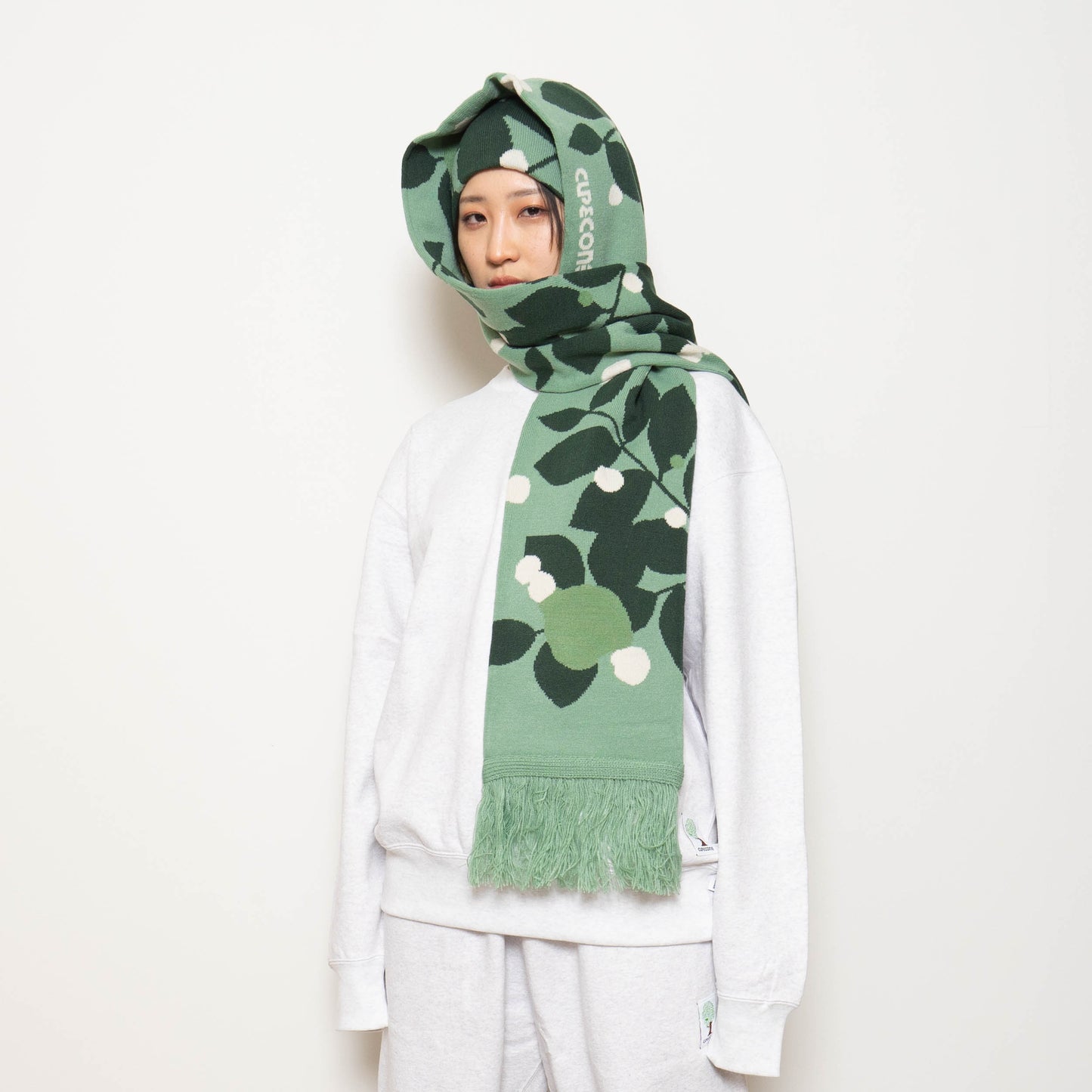 Zo Leaf Scarf - Charcoal