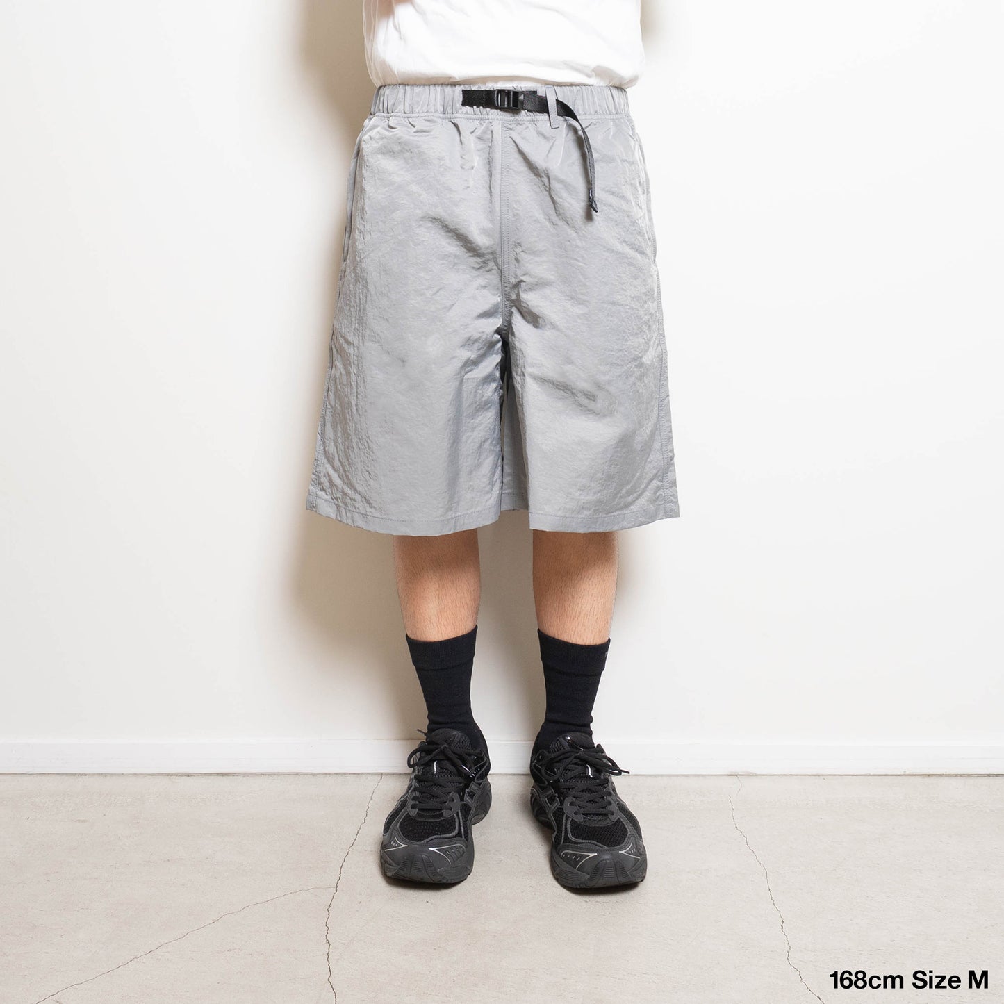 Nylon Twill Desk Work Long Shorts - Silver